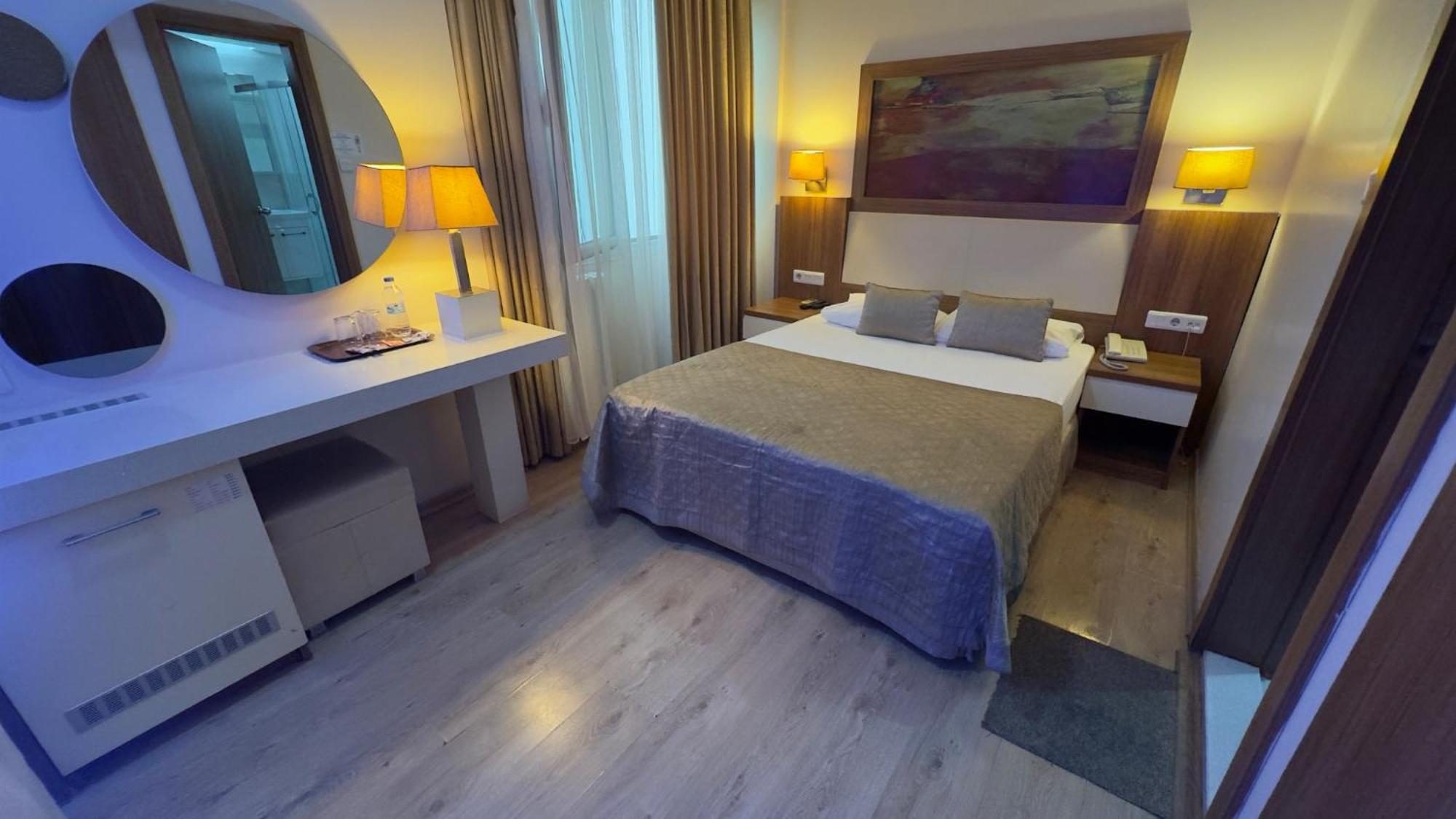Hotel Baylan Izmir Bagian luar foto
