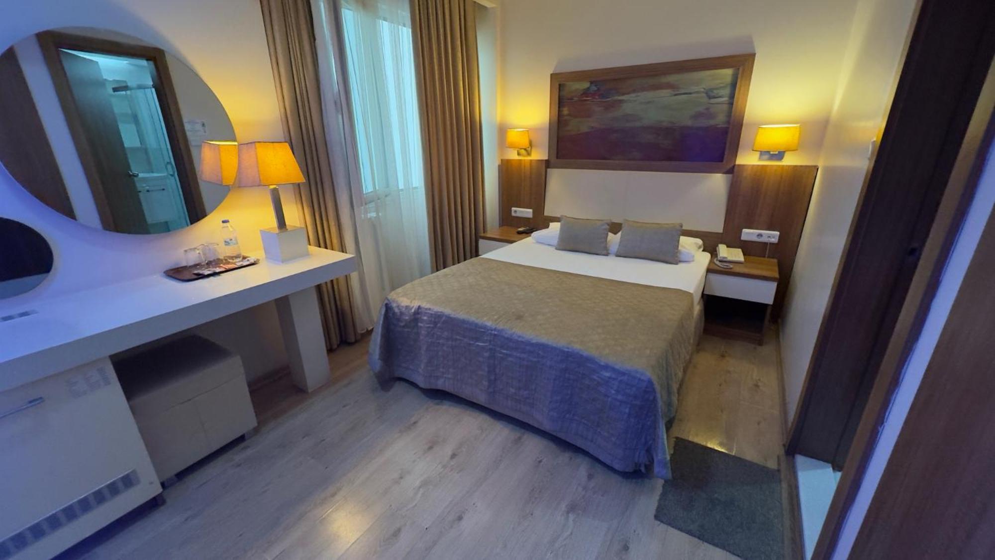Hotel Baylan Izmir Bagian luar foto
