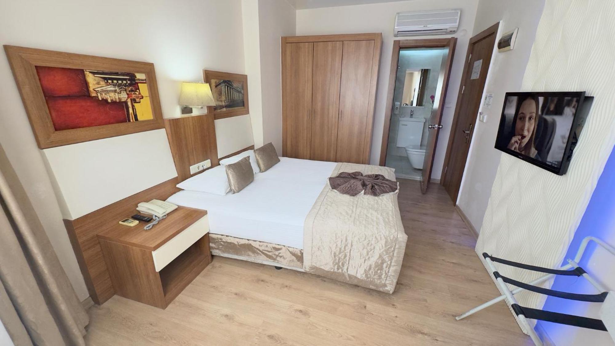 Hotel Baylan Izmir Bagian luar foto