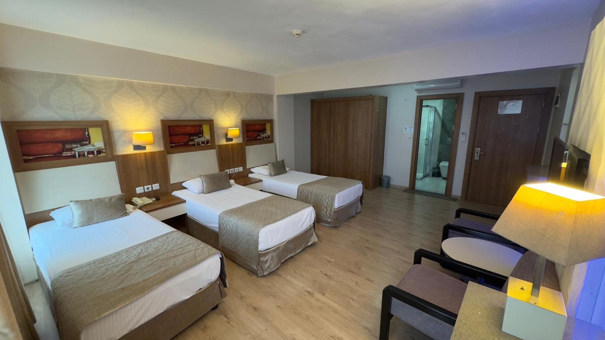 Hotel Baylan Izmir Bagian luar foto
