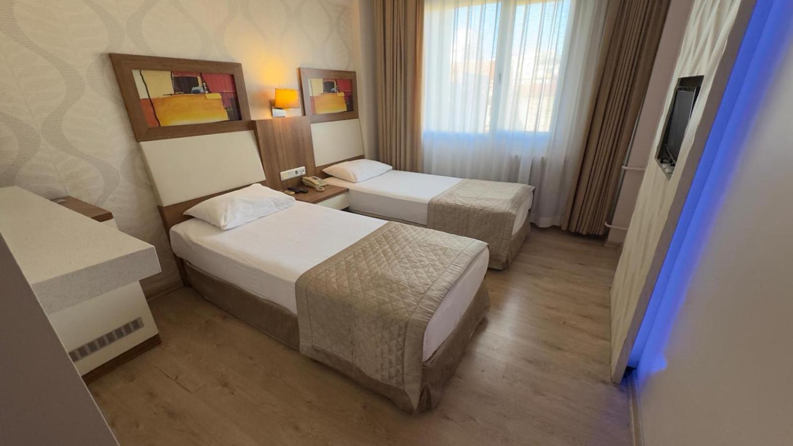 Hotel Baylan Izmir Bagian luar foto